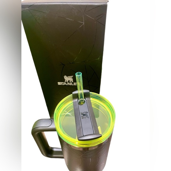 🕸️ STANLEY THE HALLOWEEN GLOW QUENCHER FLOWSTATE™ TUMBLER | 40 OZ 🕸️ - Picture 12 of 15